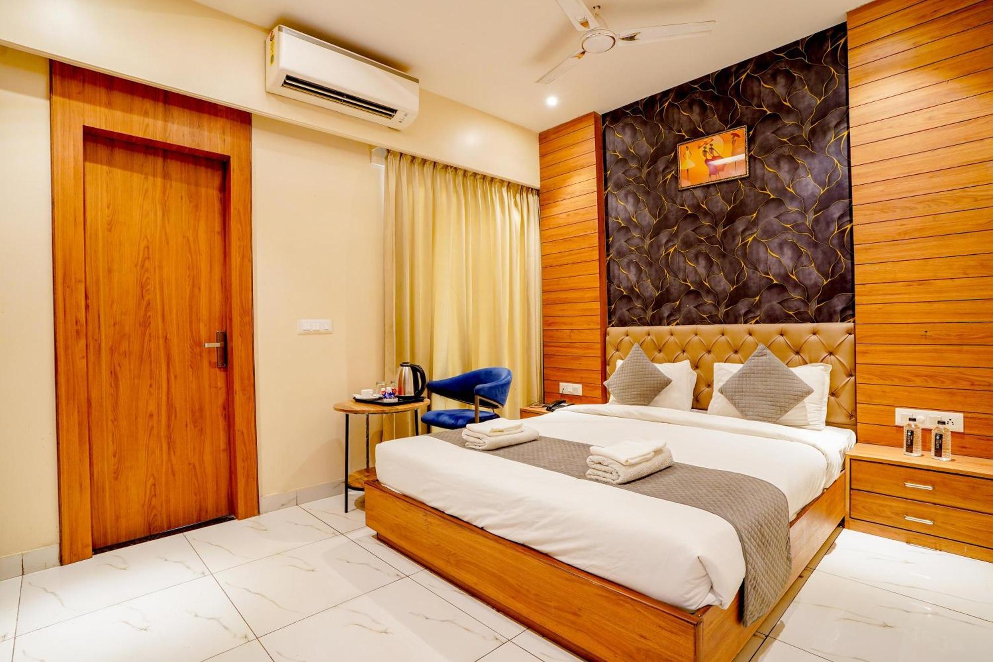 Hotel Ekana Jaipur Bagian luar foto
