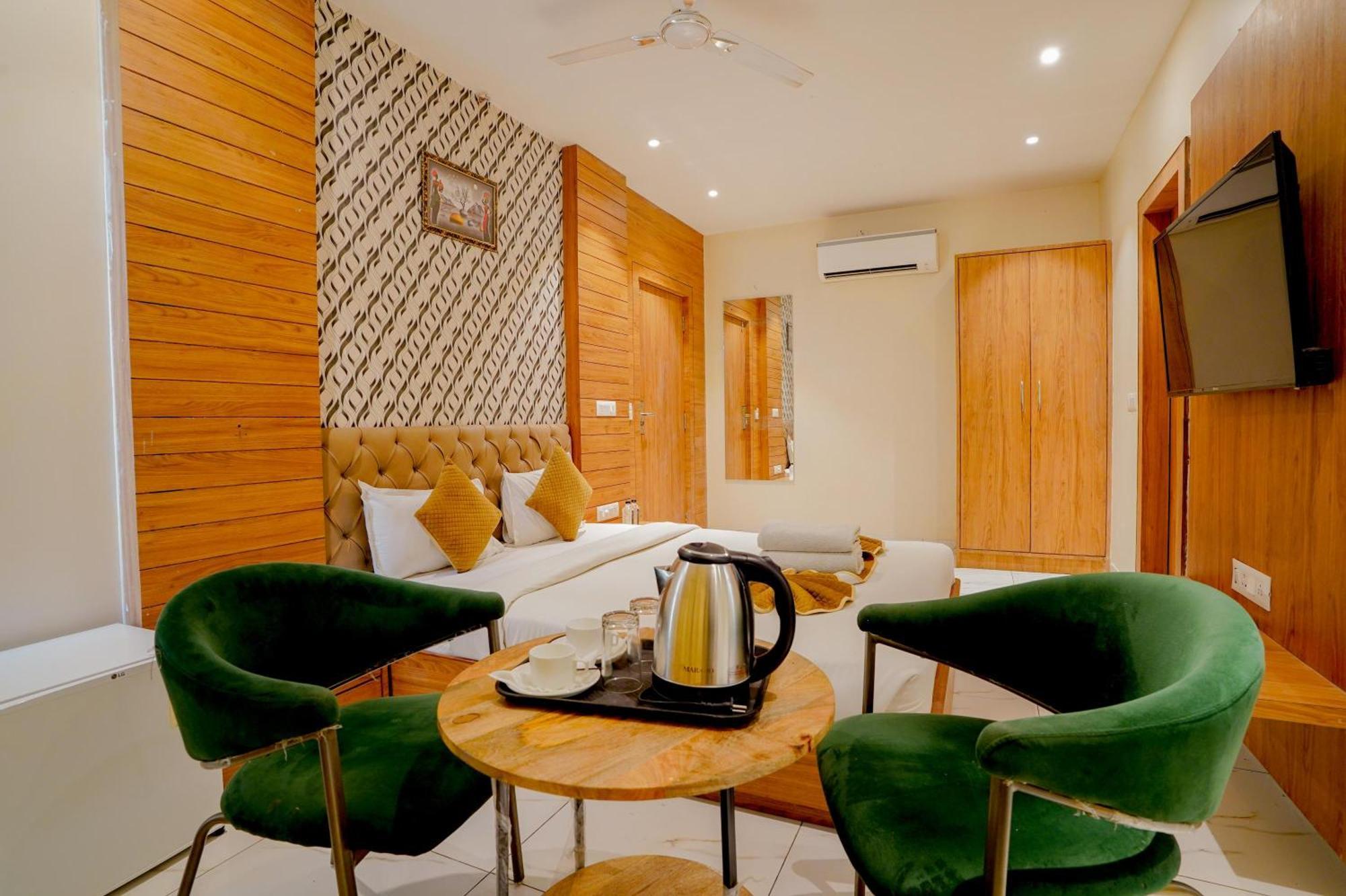 Hotel Ekana Jaipur Bagian luar foto